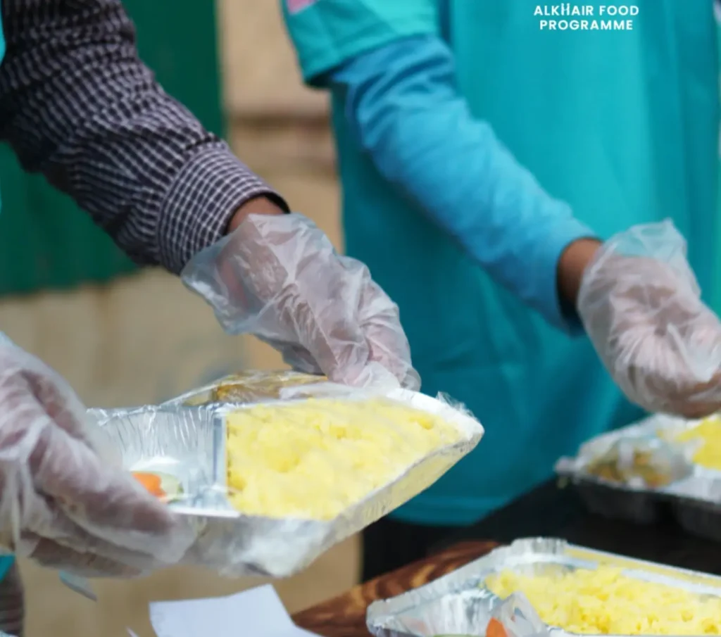 Sedekah Makanan: Mengapa 7 Fakta Ini Penting Untuk Memahami Keperluan Makanan Asas Golongan Yang Memerlukan? 1 sedekah makanan - 02