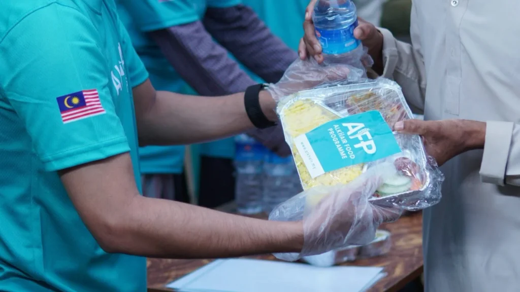 Siapa yang Layak Menerima bantuan bakul makanan? 9 Fakta Tentang Golongan yang Memerlukan 2 bantuan bakul makanan - 03